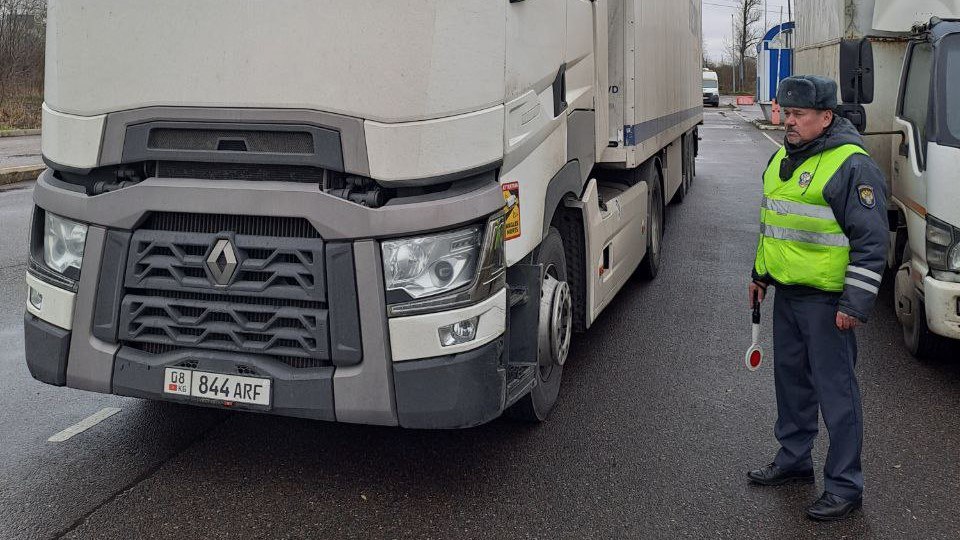 В Санкт-Петербурге выявлены факты неоплаты штрафов иностранными перевозчиками